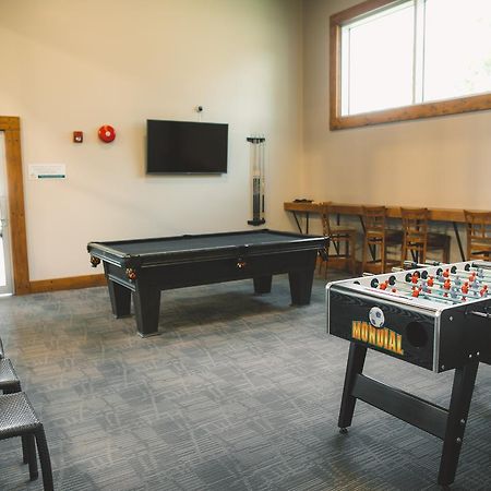 Elkhorn Resort, Spa, And Conference Centre Wasagaming Экстерьер фото