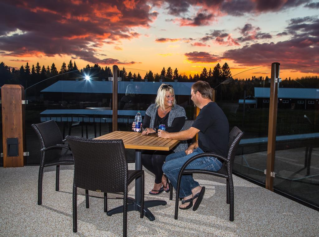 Elkhorn Resort, Spa, And Conference Centre Wasagaming Экстерьер фото
