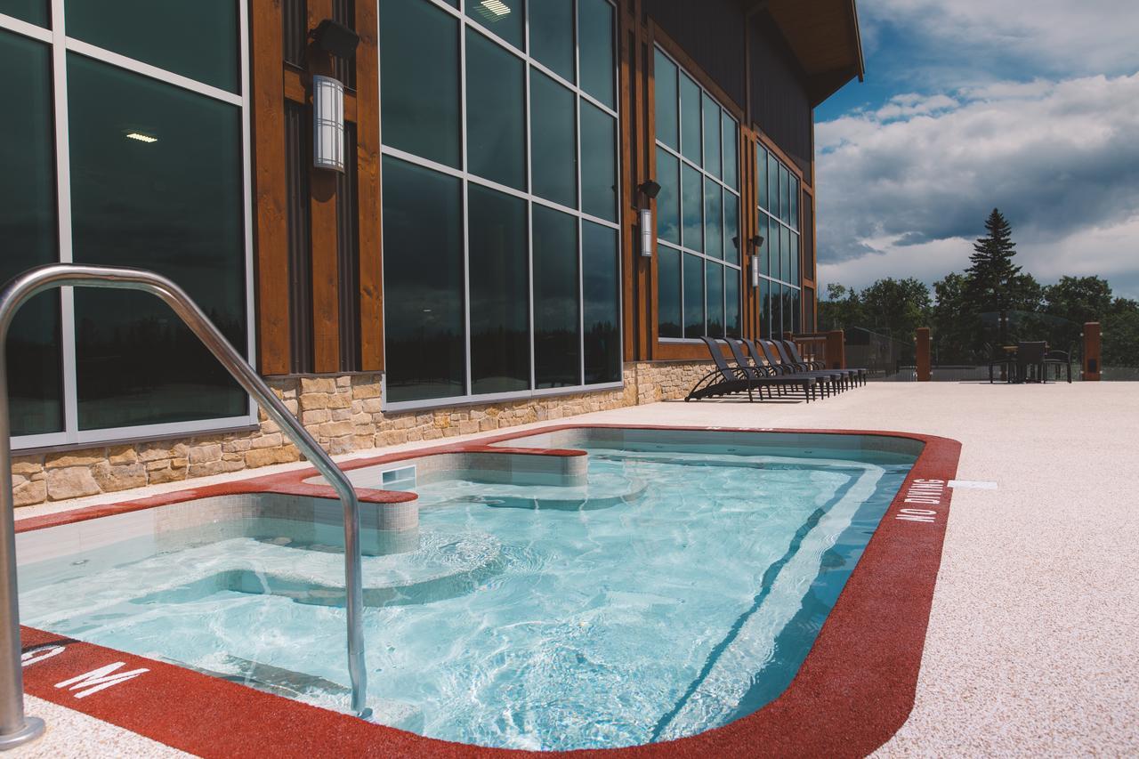 Elkhorn Resort, Spa, And Conference Centre Wasagaming Экстерьер фото