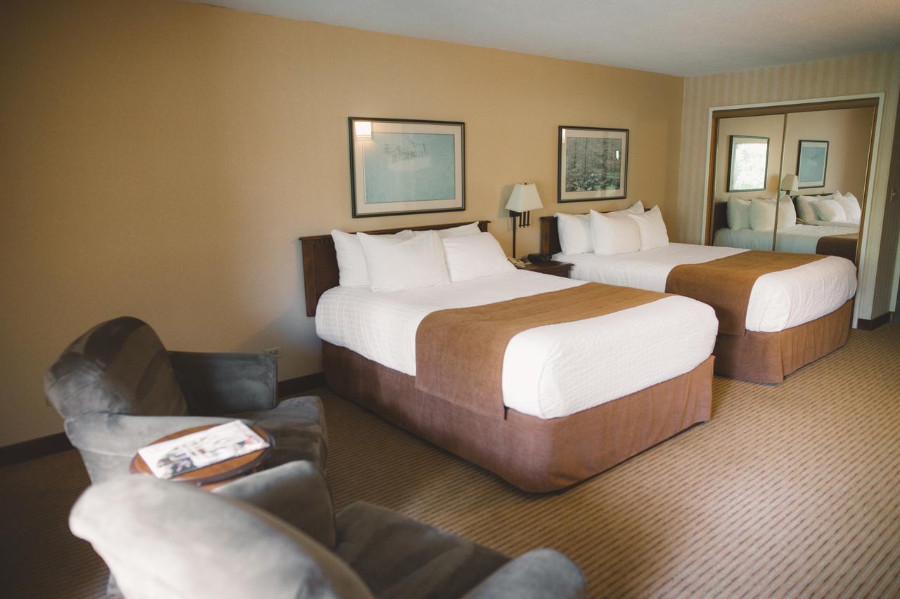 Elkhorn Resort, Spa, And Conference Centre Wasagaming Экстерьер фото