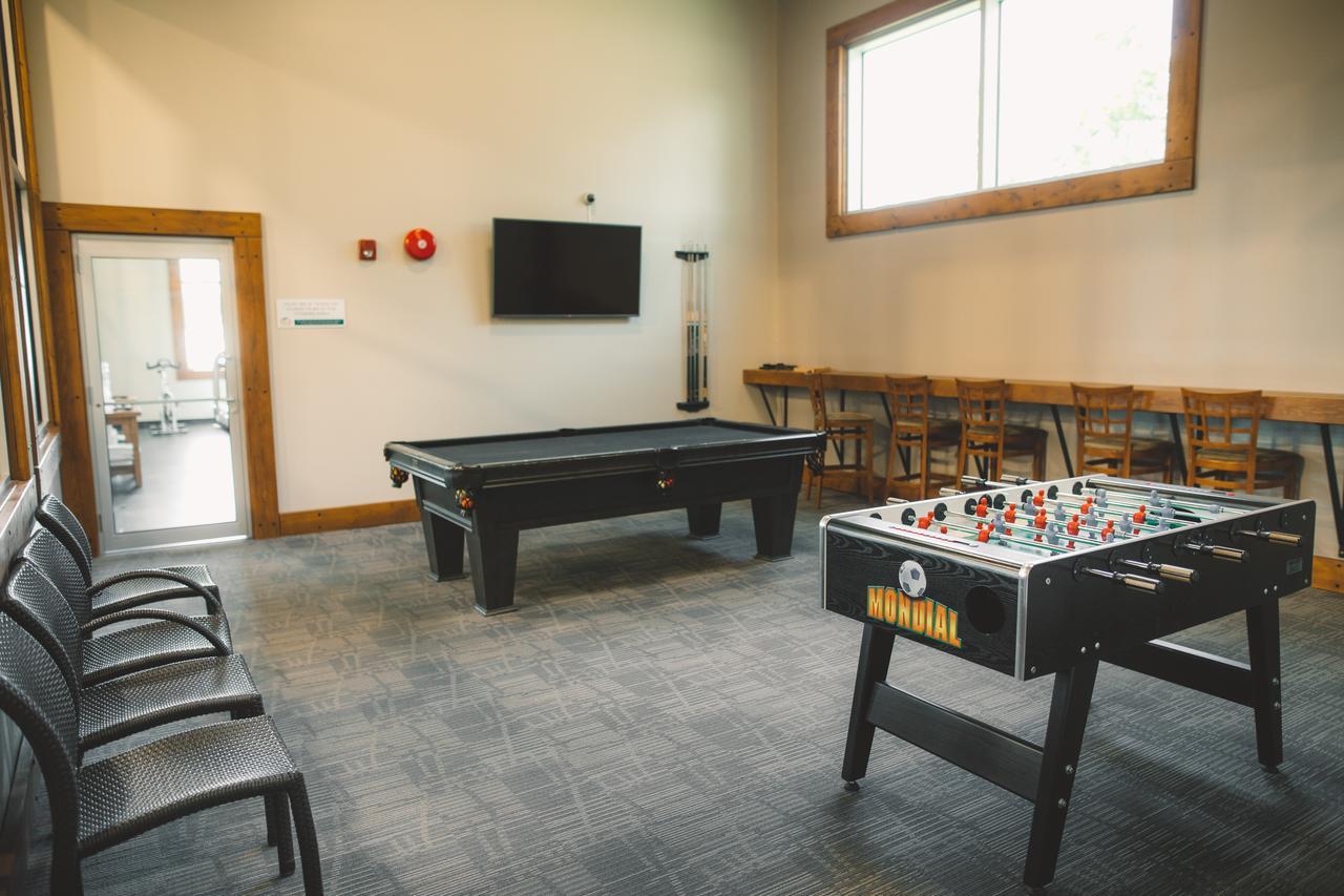 Elkhorn Resort, Spa, And Conference Centre Wasagaming Экстерьер фото