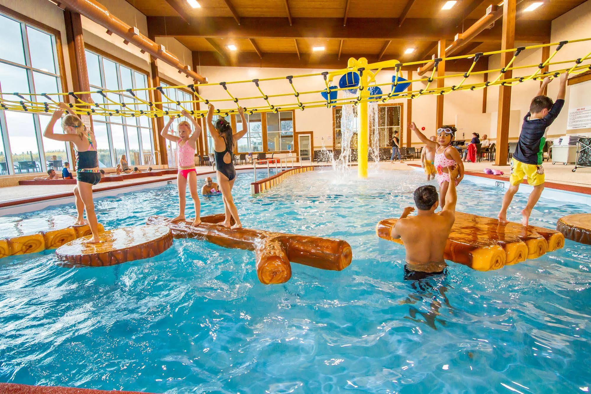Elkhorn Resort, Spa, And Conference Centre Wasagaming Экстерьер фото