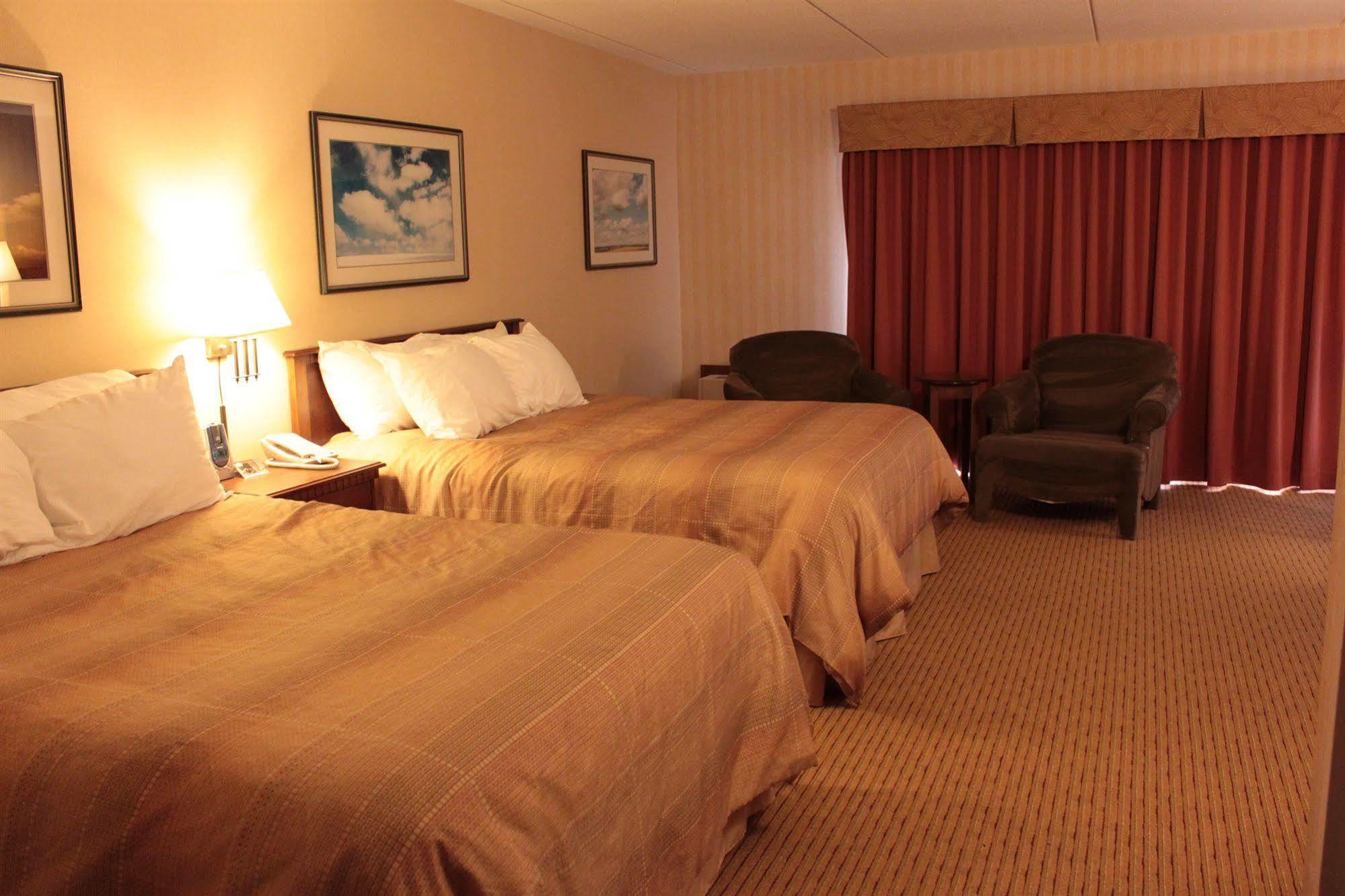Elkhorn Resort, Spa, And Conference Centre Wasagaming Экстерьер фото